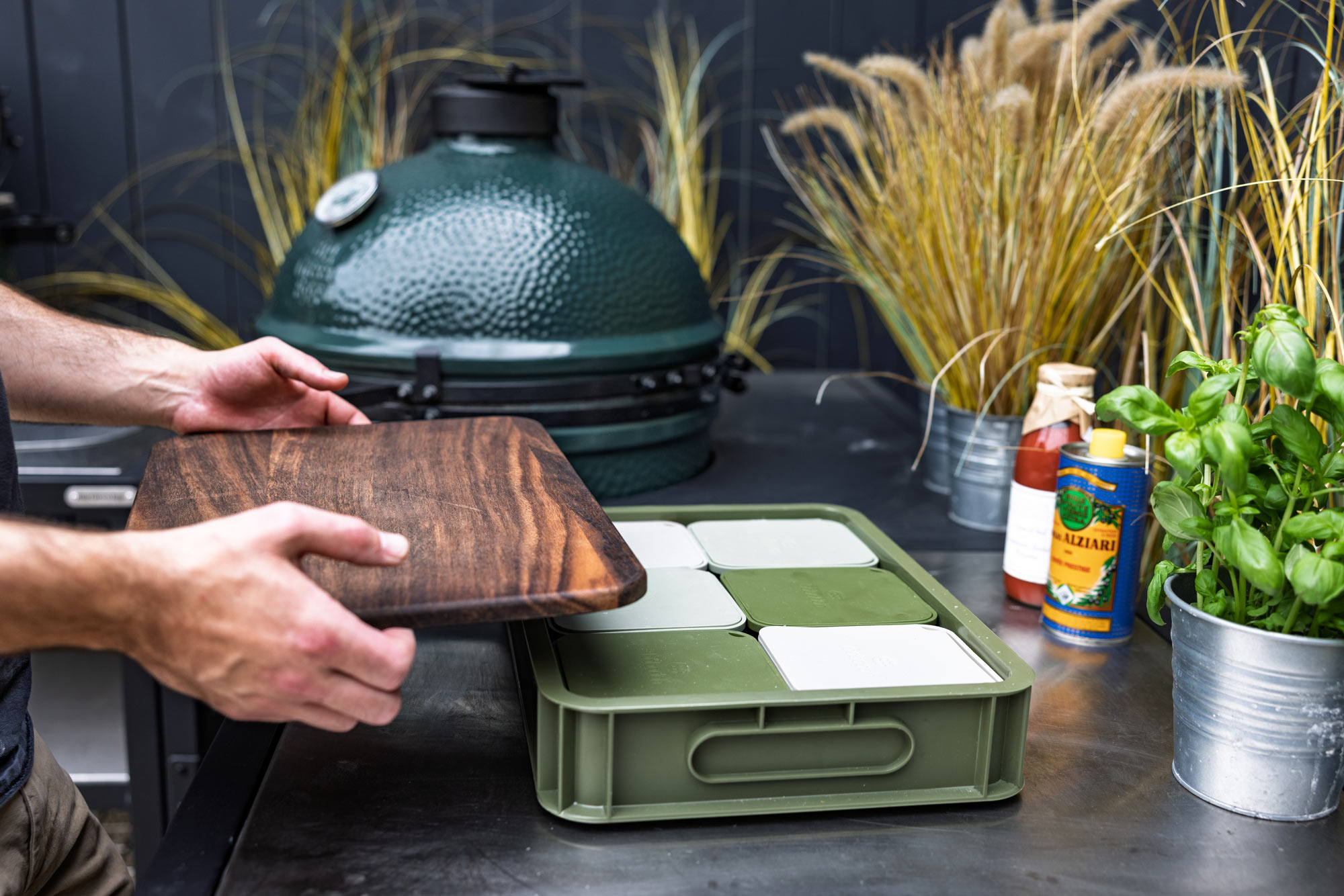 H DOUGH PROOFING TRAY WITH WALNUT BOARD | Bubadoh proofing containers  | Pizza Accessories | Big Green Egg