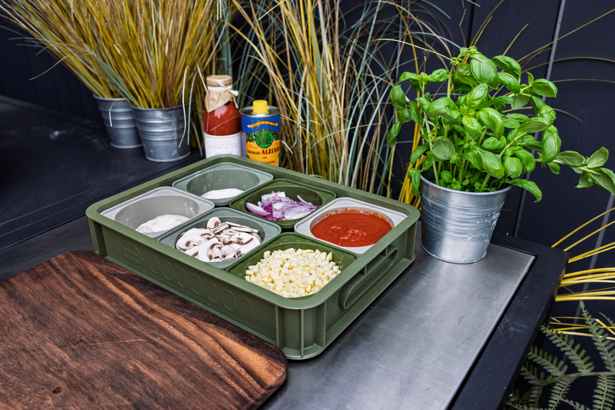 H DOUGH PROOFING TRAY WITH WALNUT BOARD | Bubadoh proofing containers  | Pizza Accessories | Big Green Egg