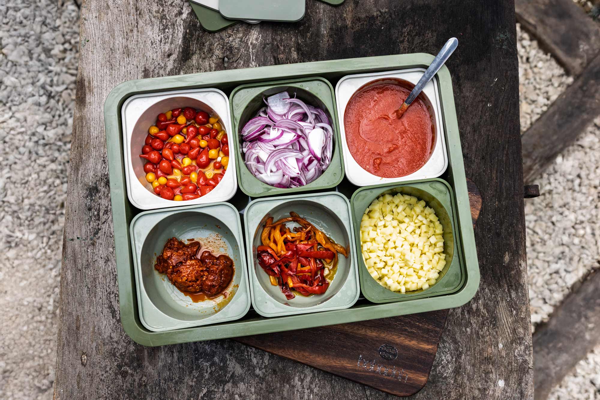 H DOUGH PROOFING TRAY WITH WALNUT BOARD | Bubadoh proofing containers  | Pizza Accessories | Big Green Egg