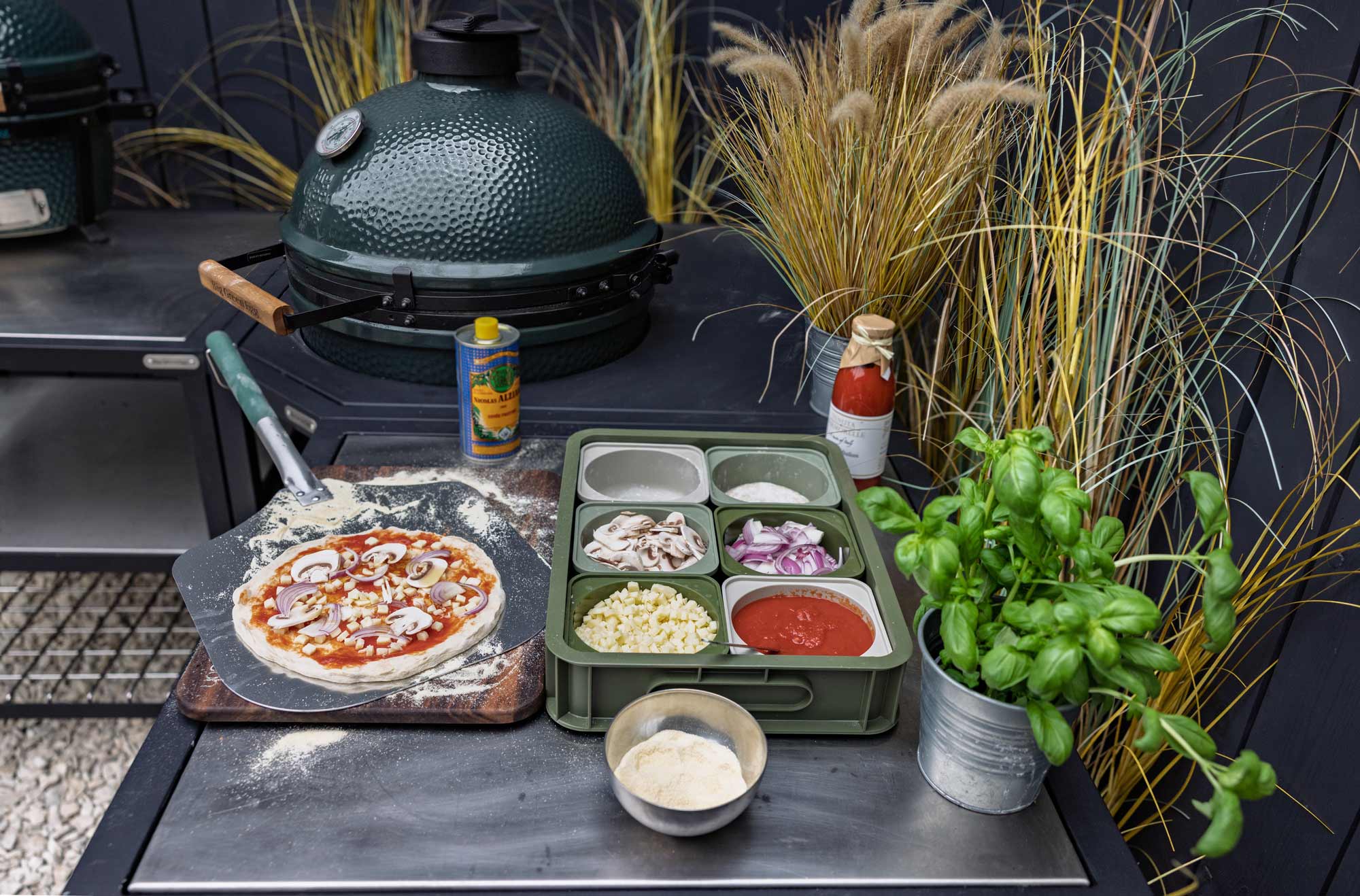 H DOUGH PROOFING TRAY WITH WALNUT BOARD | Bubadoh proofing containers  | Pizza Accessories | Big Green Egg