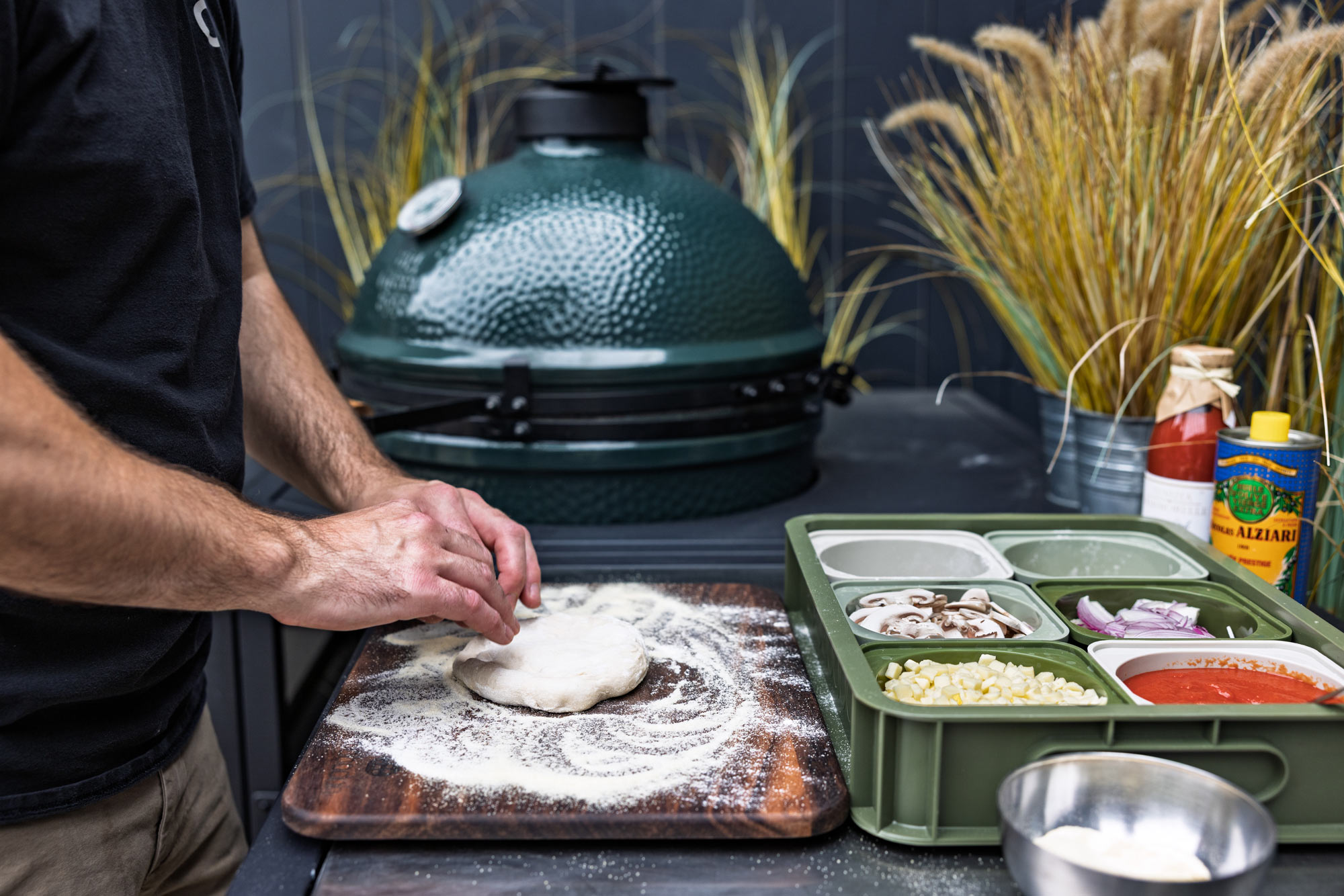 H DOUGH PROOFING TRAY WITH WALNUT BOARD | Bubadoh proofing containers  | Pizza Accessories | Big Green Egg