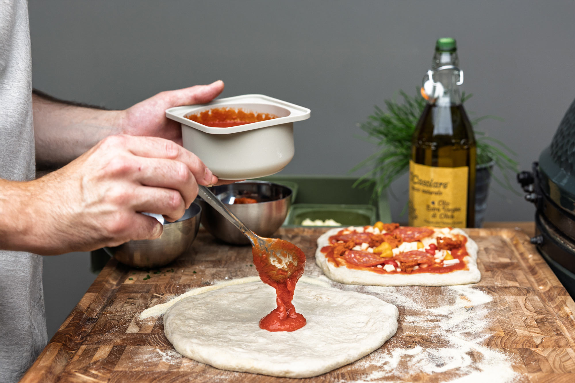 H DOUGH PROOFING TRAY WITH WALNUT BOARD | Bubadoh proofing containers  | Pizza Accessories | Big Green Egg