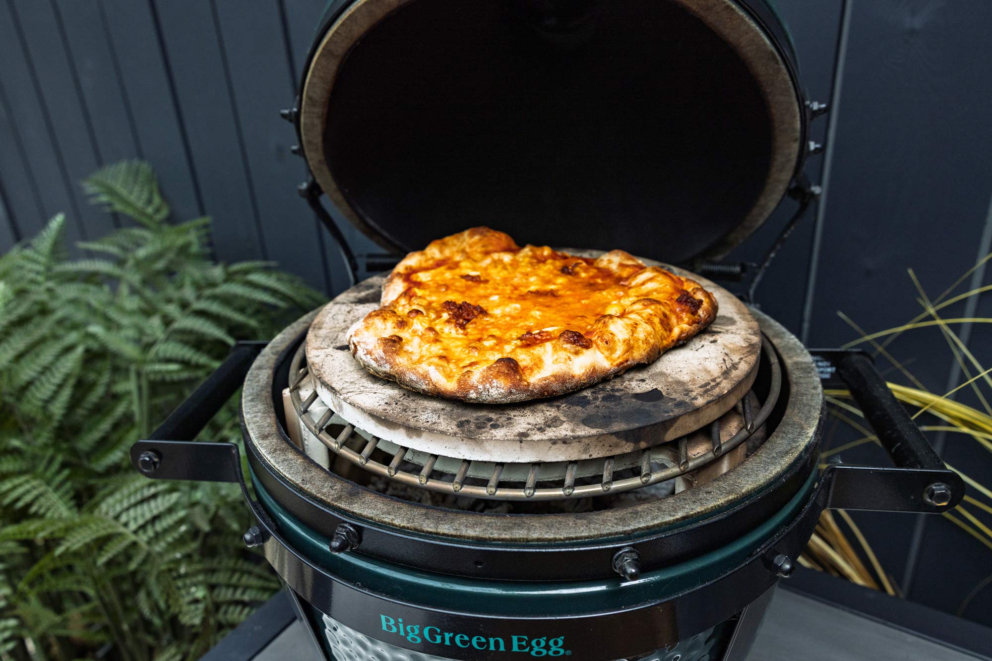 Baking Stone | Cookware | Big Green Egg