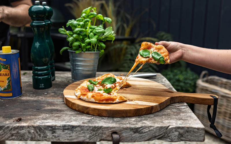 TEAK PIZZA SERVING BOARD | Utensils | Big Green Egg