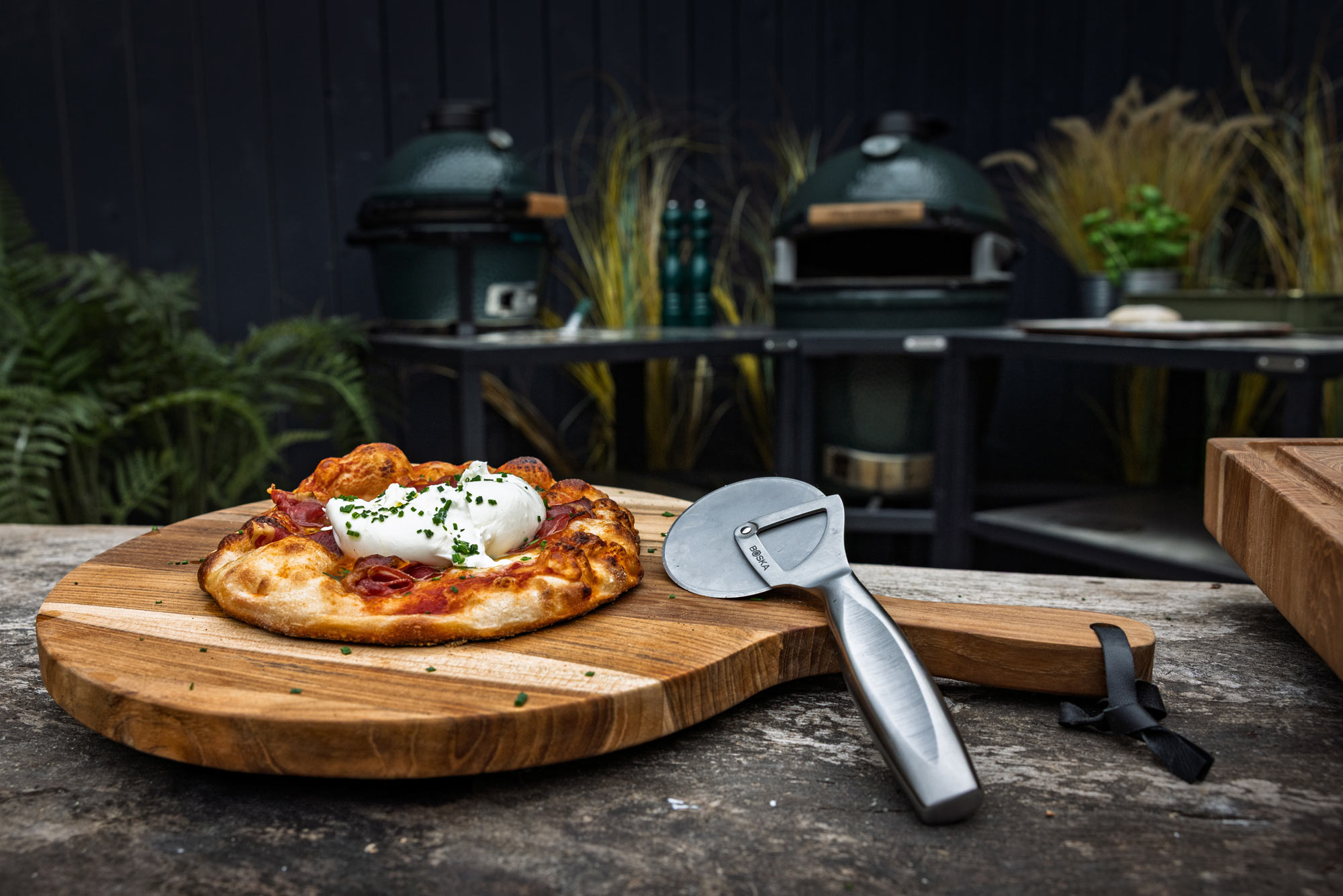 TEAK PIZZA SERVING BOARD | Utensils | Big Green Egg