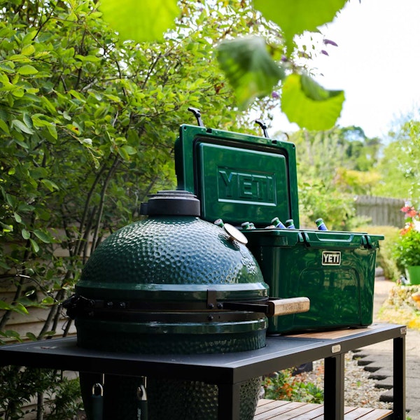 Yeti Roadie Cool Boxes | Tundra 45 Cool Box in Black Forest | Big Green Egg | Travel