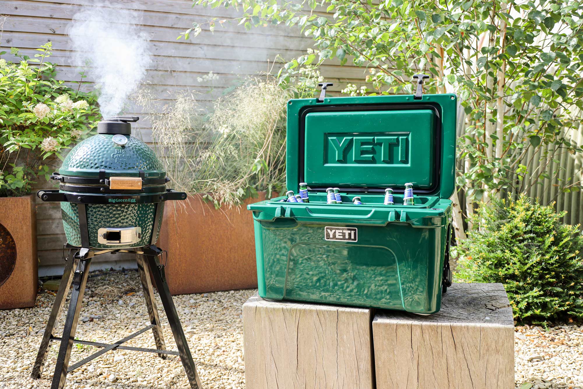 Yeti Roadie Cool Boxes | Tundra 45 Cool Box in Black Forest | Big Green Egg | Travel