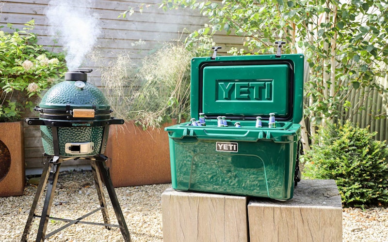 Yeti Roadie Cool Boxes | Tundra 45 Cool Box in Black Forest | Big Green Egg | Travel