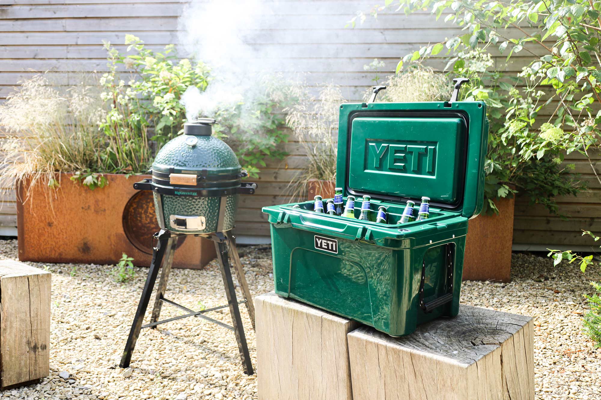 Yeti Roadie Cool Boxes | Tundra 45 Cool Box in Black Forest | Big Green Egg | Travel