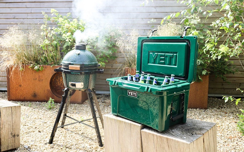 Yeti Roadie Cool Boxes | Tundra 45 Cool Box in Black Forest | Big Green Egg | Travel