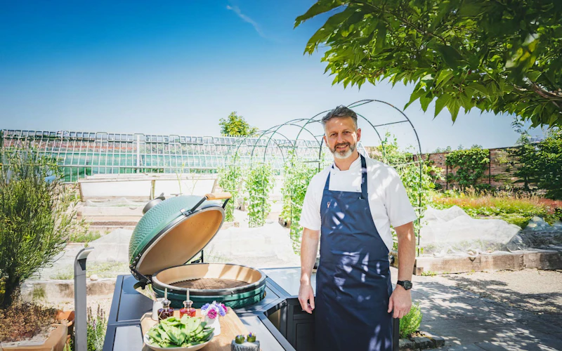 MOOR HALL | Where the EGG is | Big Green Egg
