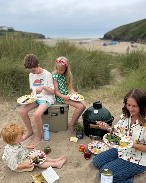 Shell Mills | Cooking with Kids | Big Green Egg | MiniMax Beach
