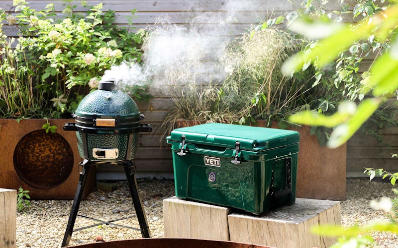 Yeti Roadie Cool Boxes | Tundra 45 Cool Box in Black Forest | Big Green Egg | Travel