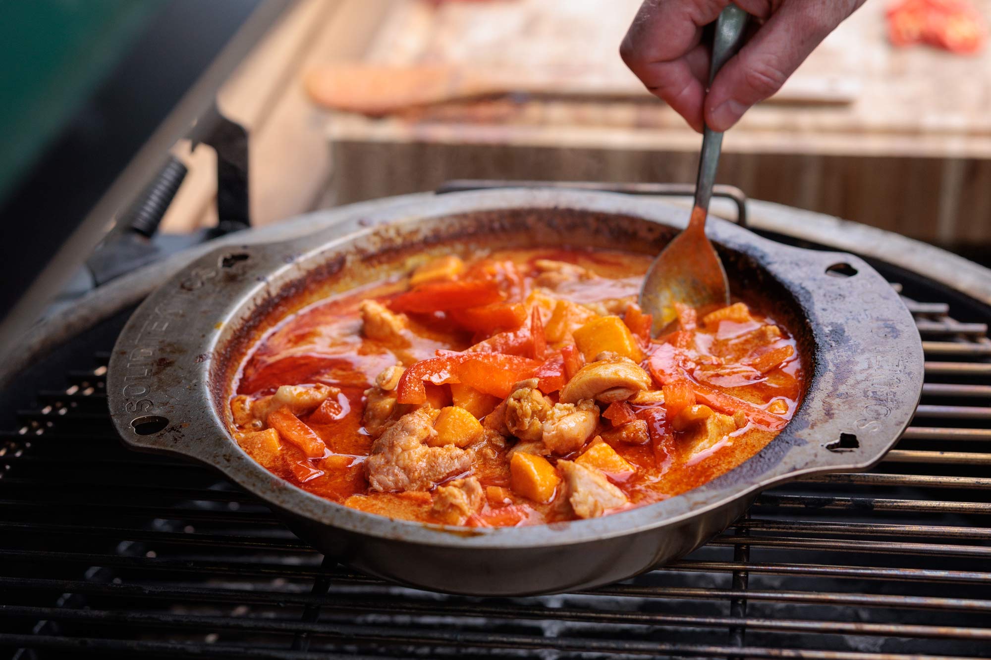 Solidteknics 28cm Nöni Oven to Table Pan | Cookware | Accessories | Big Green Egg