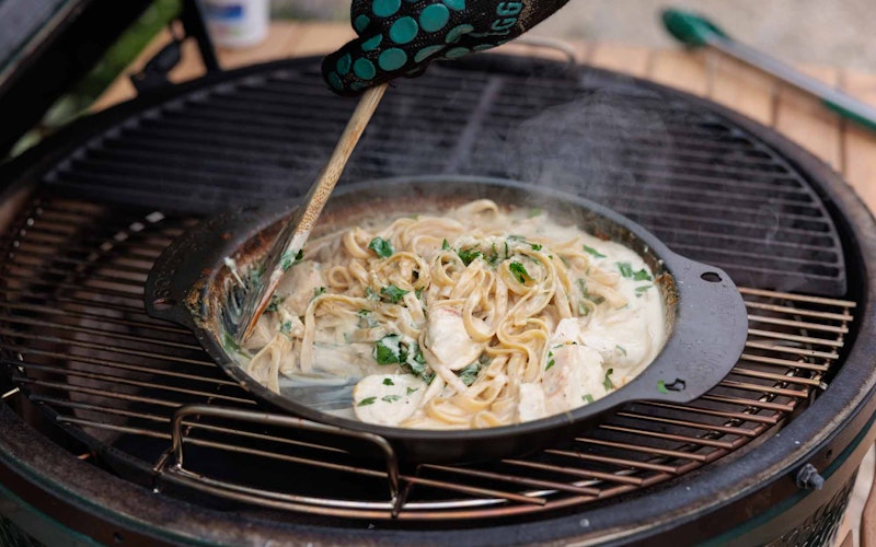 Solidteknics Iron Oven to Table Pan | Cookware | Accessories | Big Green Egg