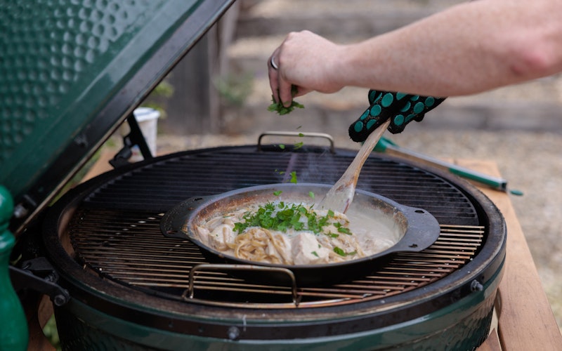 Solidteknics Iron Oven to Table Pan | Cookware | Accessories | Big Green Egg