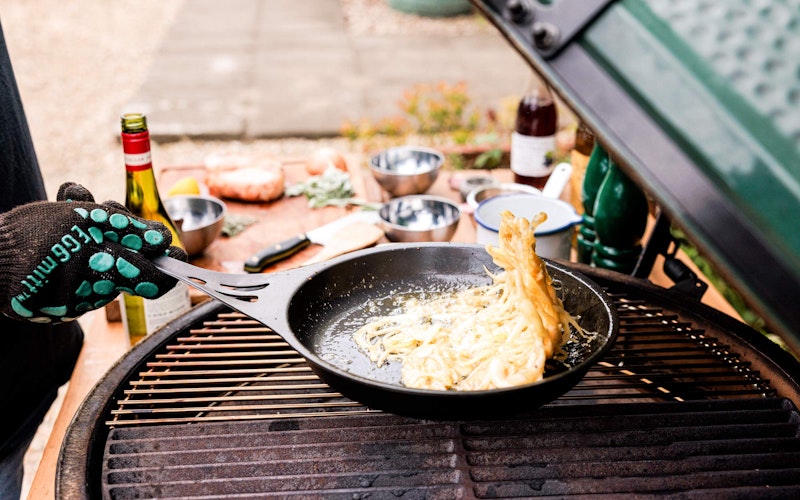 XL Big Green Egg | Eucalyptus Table | Solidtkenics skillet