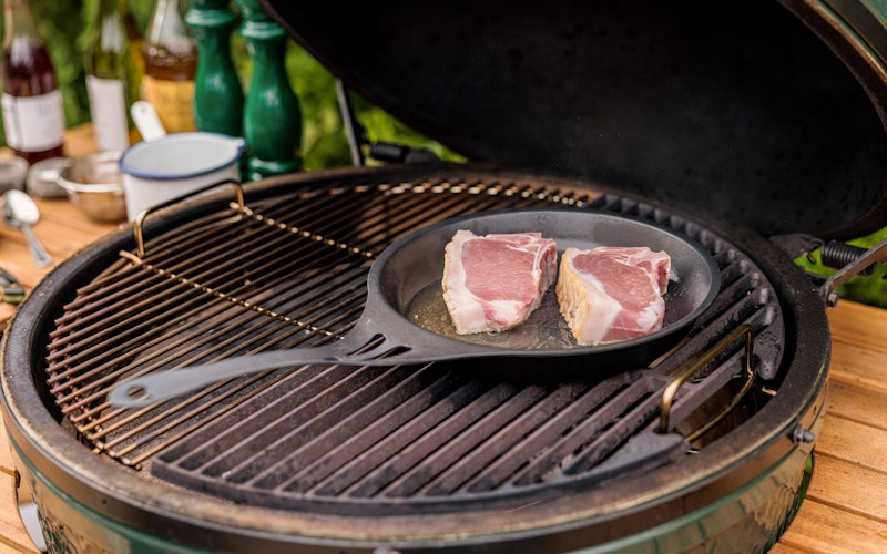 XL Big Green Egg | Eucalyptus Table | Solidtkenics skillet