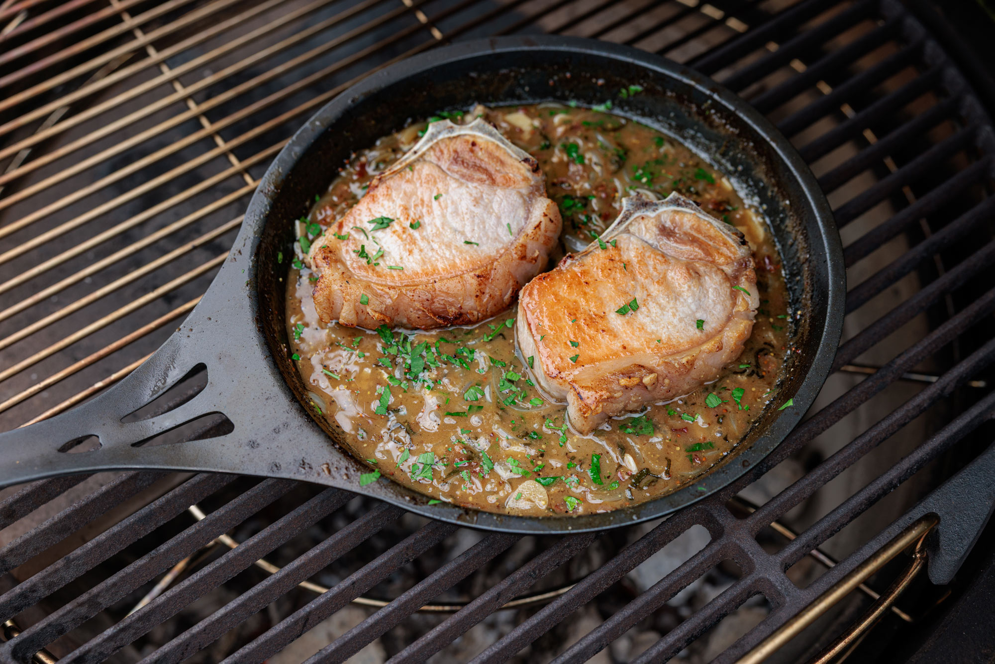 XL Big Green Egg | Eucalyptus Table | Solidtkenics skillet