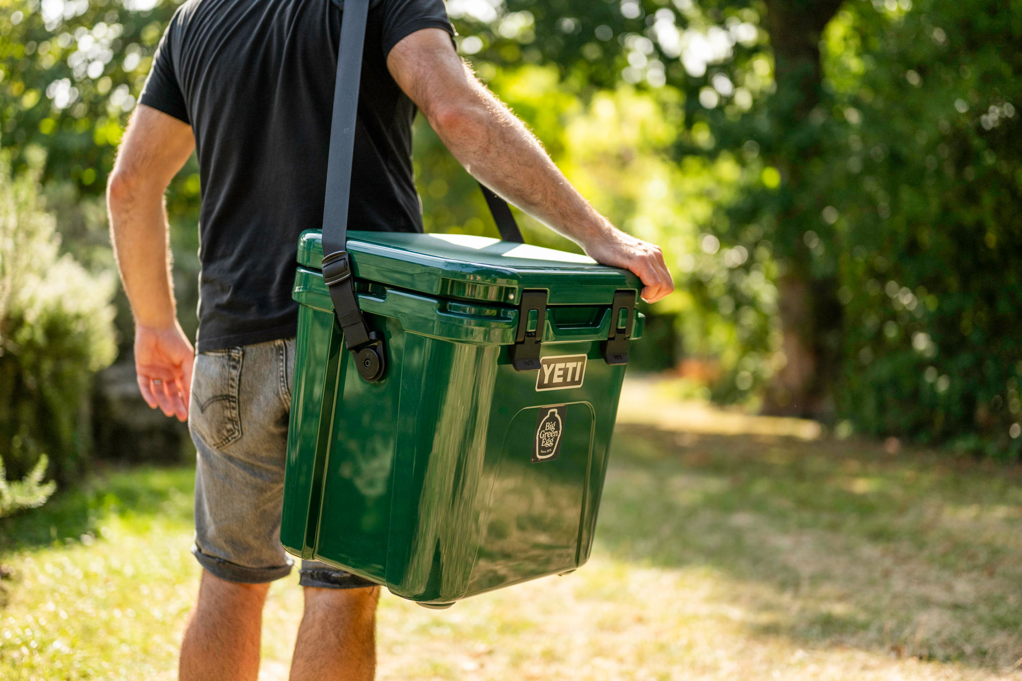 Yeti Roadie Cool Boxes | Roadie 24 Cool Box in Black Forest | Big Green Egg | Travel