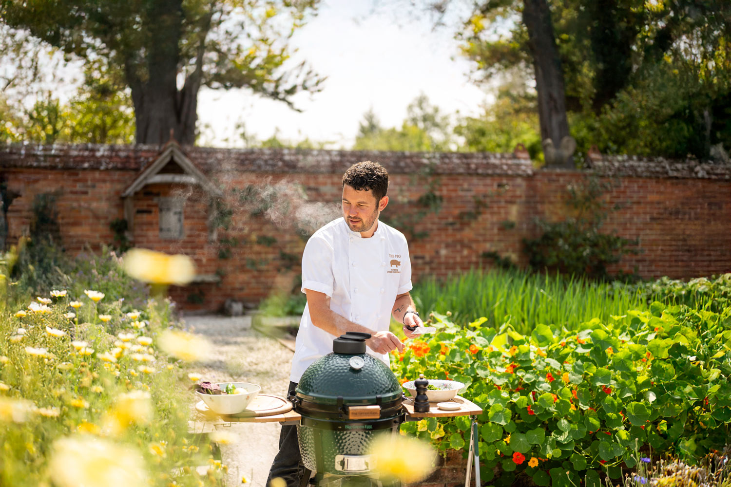 The Pig & Big Green Egg | Where the EGG is?