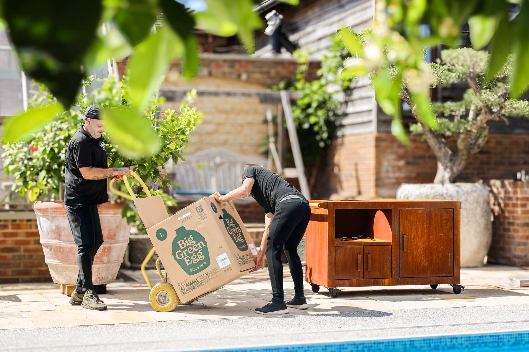 White Glove Delivery | Big Green Egg