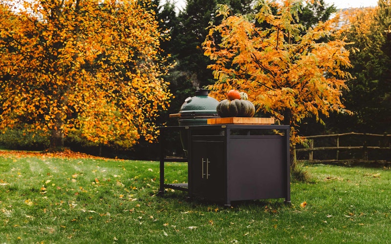 Large Big Green Egg in a Modular Nest and Expansion Cabinet
