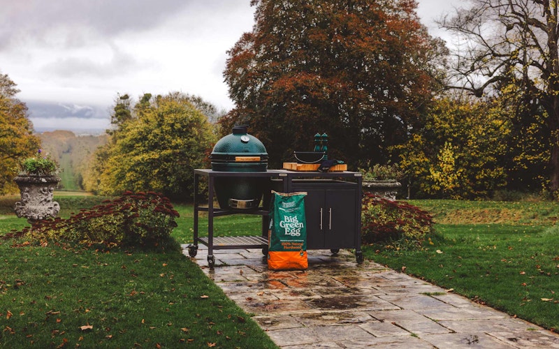 Large Big Green Egg in a Modular Nest and Expansion Cabinet