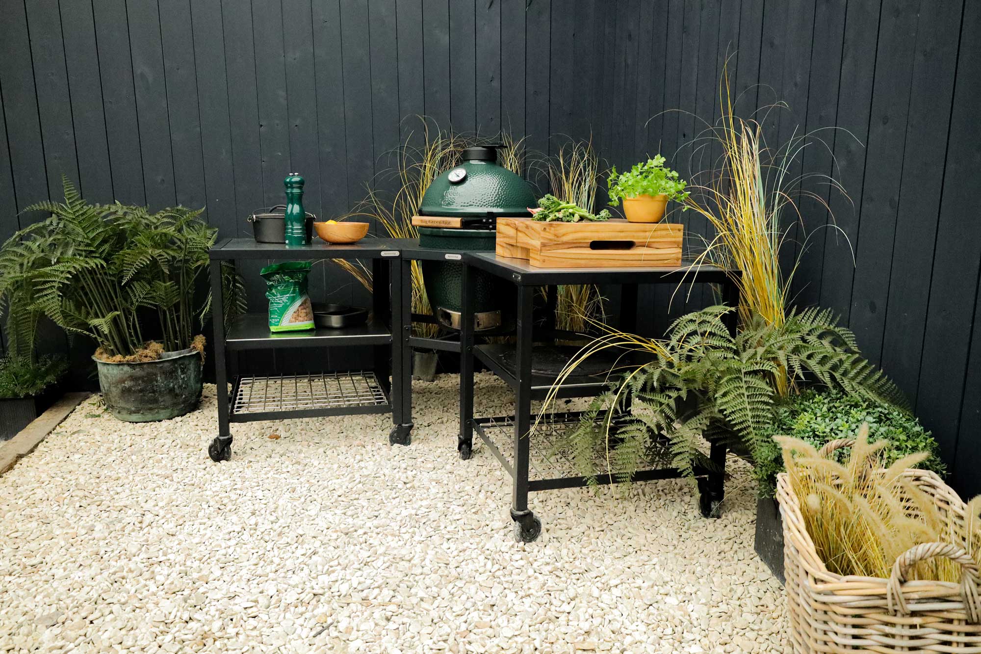 Corner Modular Nest | Ceramic Charcoal BBQs | Big Green Egg