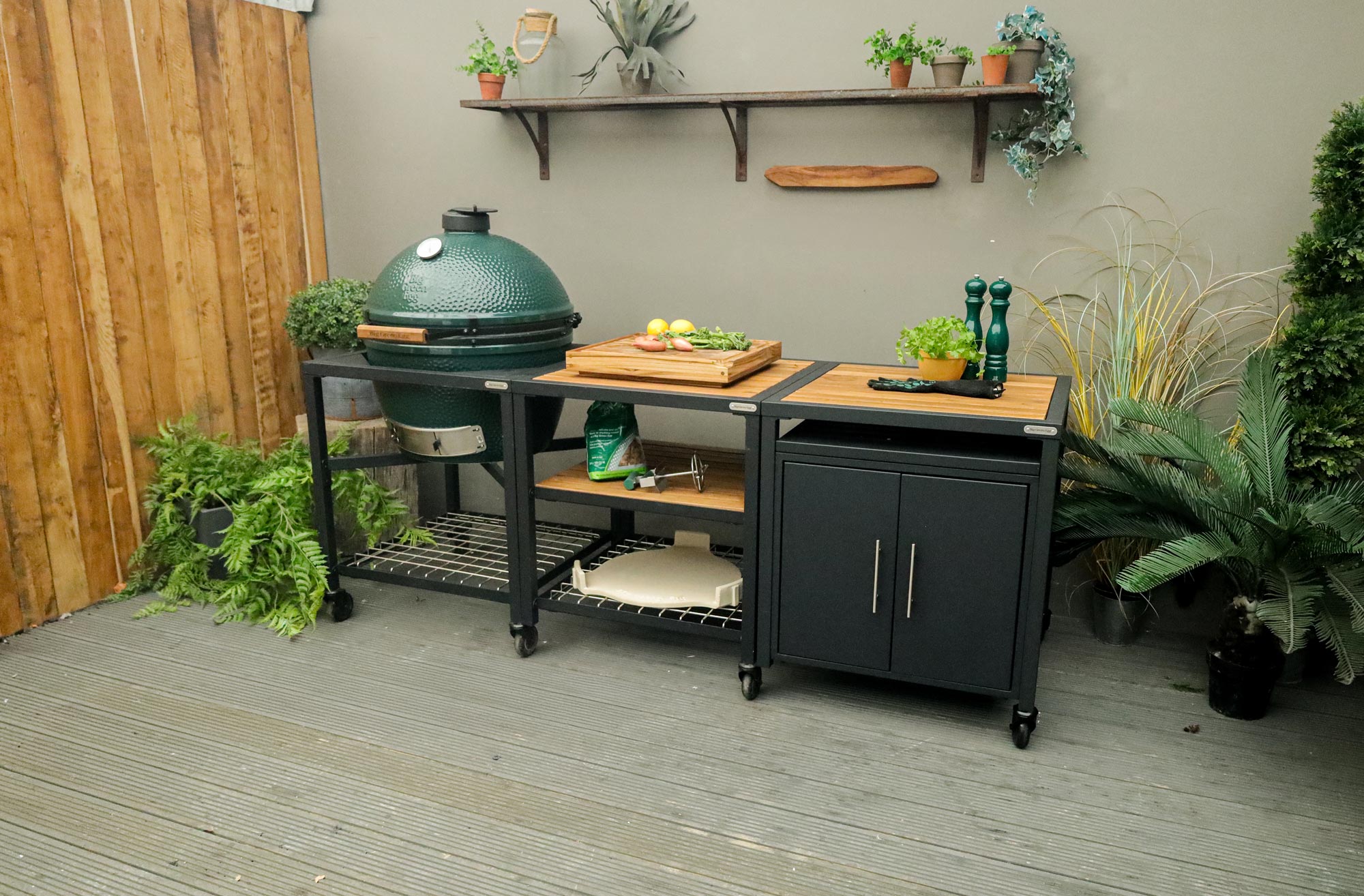 Inline Modular Nest Kitchen | Ceramic Charcoal BBQs | Big Green Egg