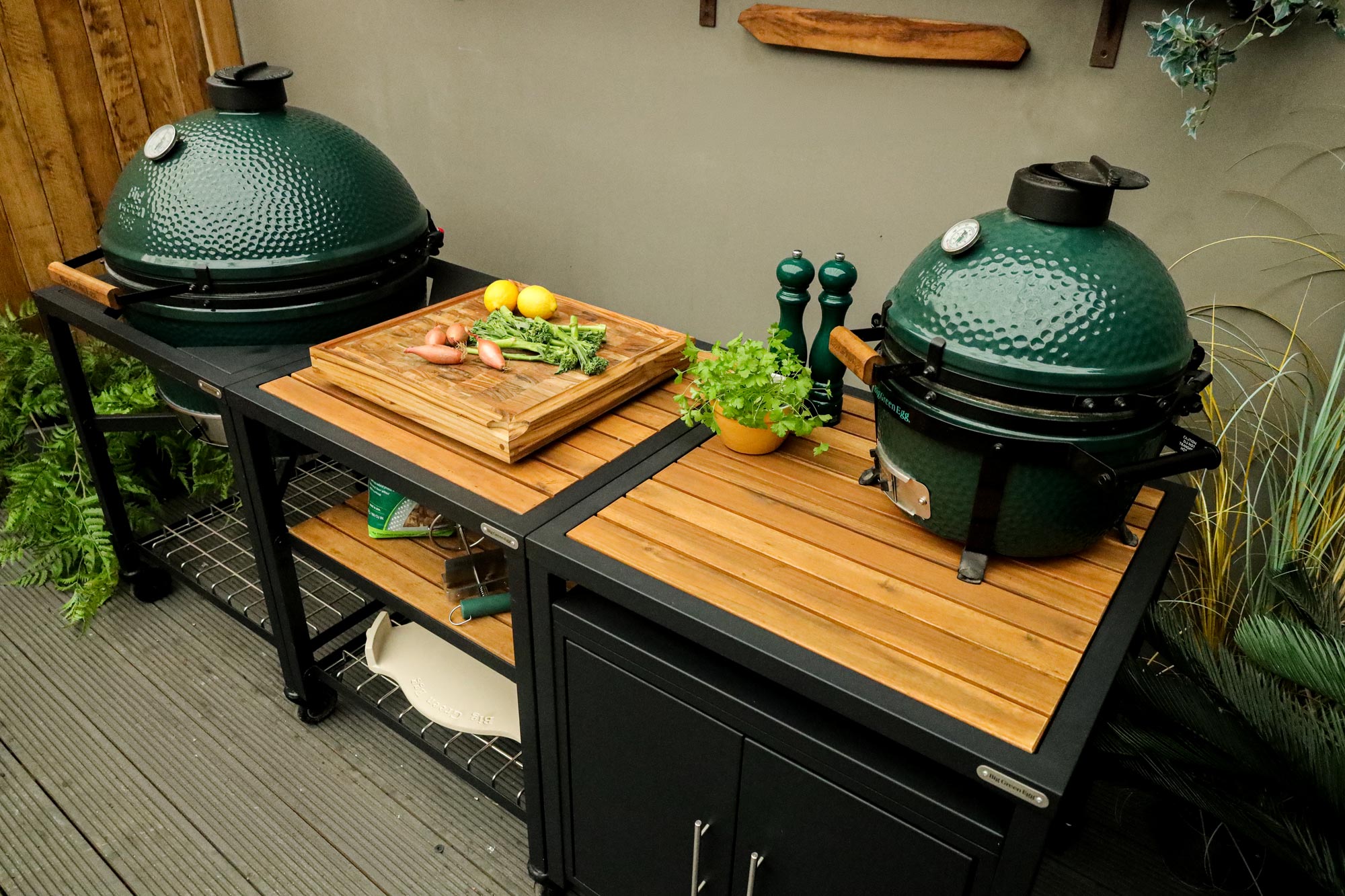 Inline Modular Nest Kitchen | Ceramic Charcoal BBQs | Big Green Egg