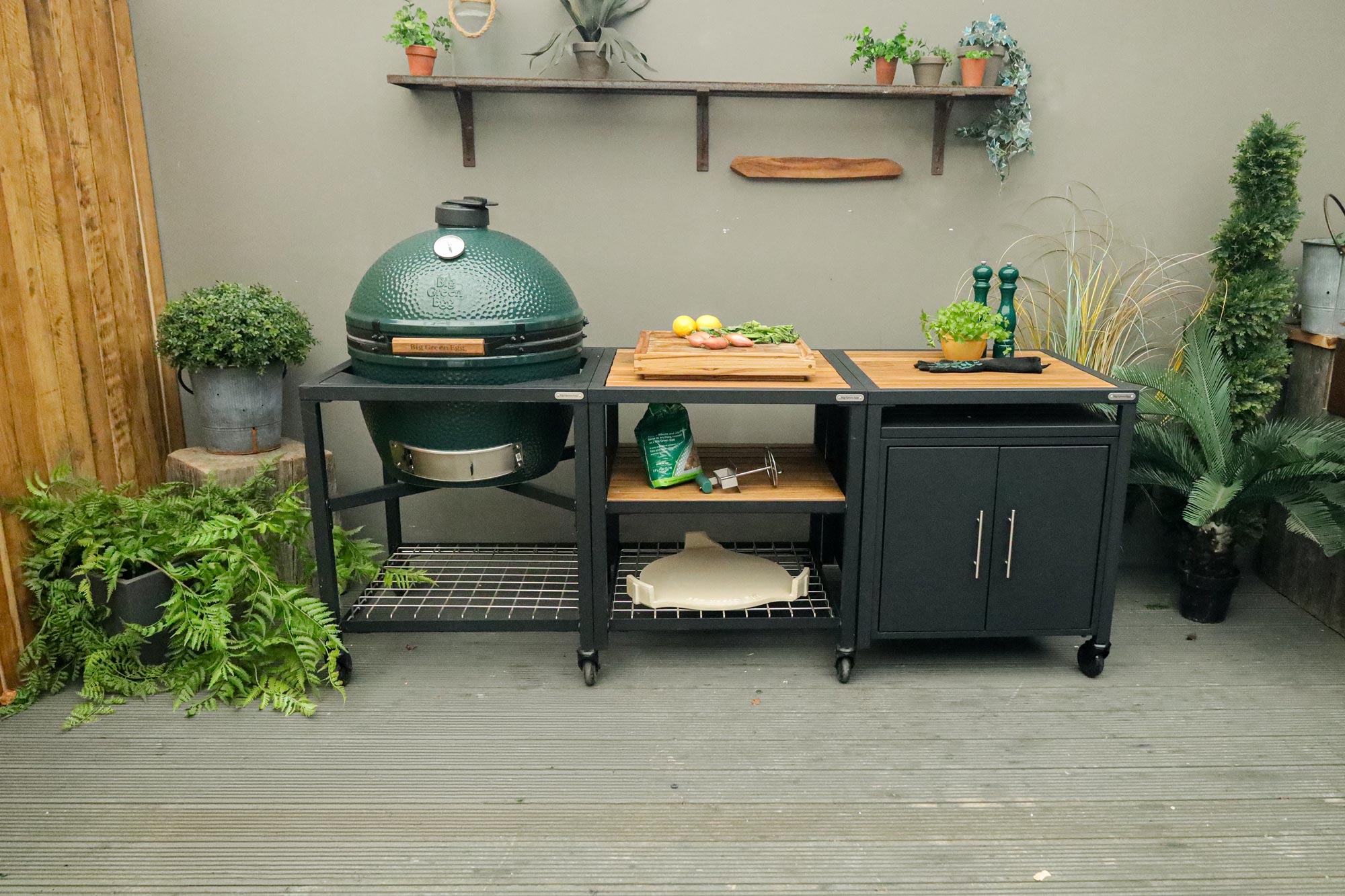 Inline Modular Nest Kitchen | Ceramic Charcoal BBQs | Big Green Egg