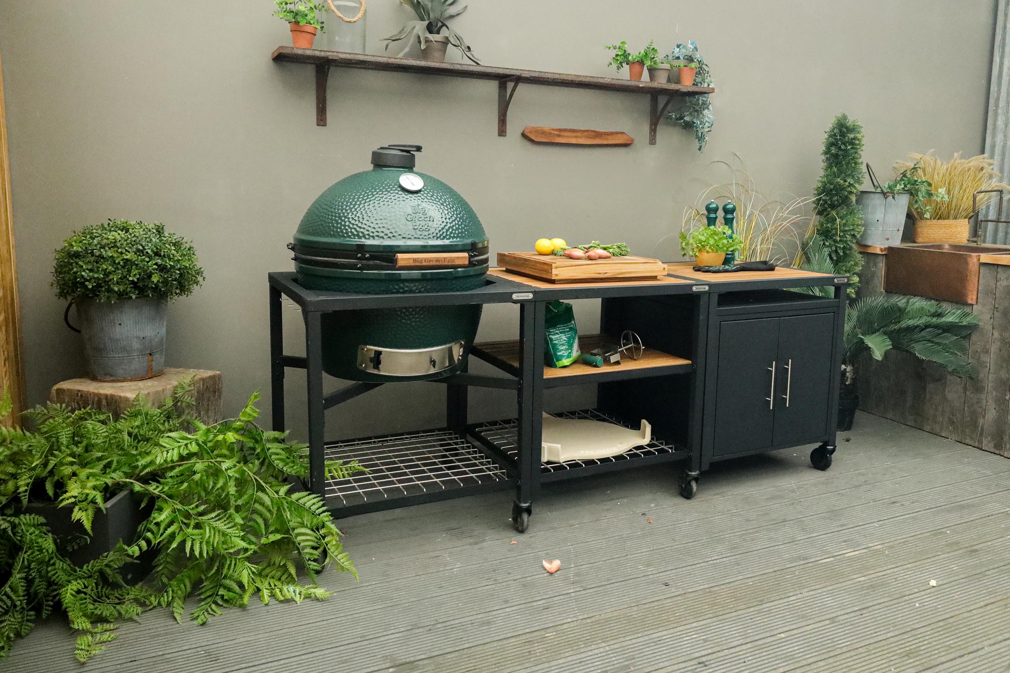 Inline Modular Nest Kitchen | Ceramic Charcoal BBQs | Big Green Egg