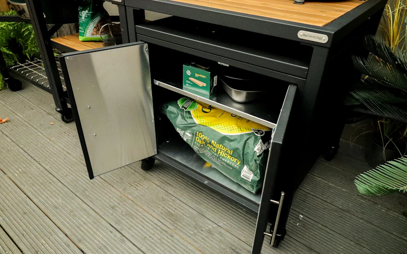 Inline Modular Nest Kitchen | Ceramic Charcoal BBQs | Big Green Egg