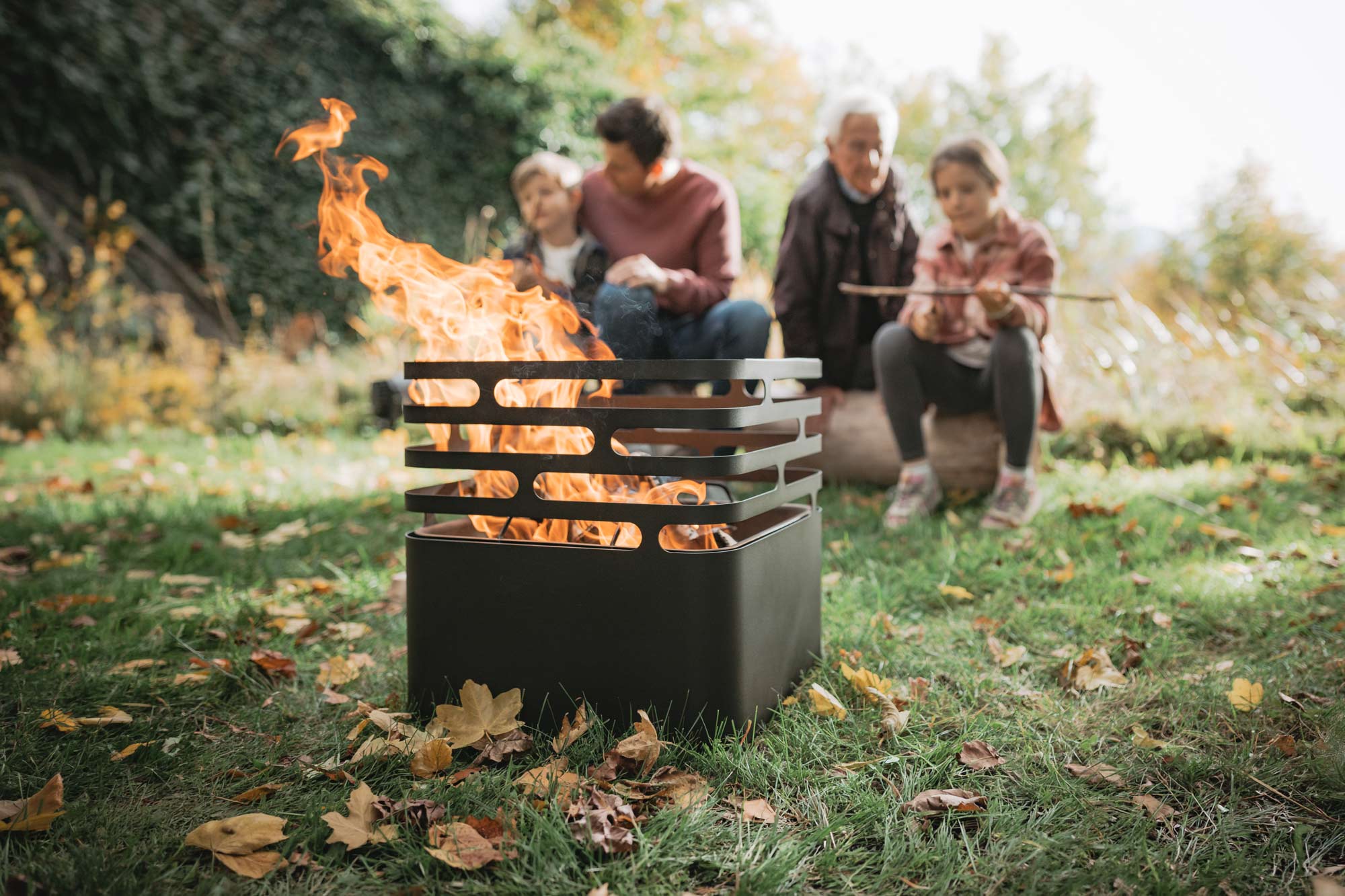 Höfats Crate Fire Basket | Heating and Living | Big Green Egg