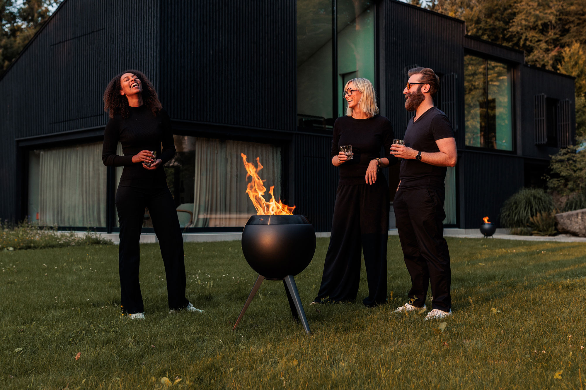 Höfats Moon Fire Basket | Heating and Living | Big Green Egg