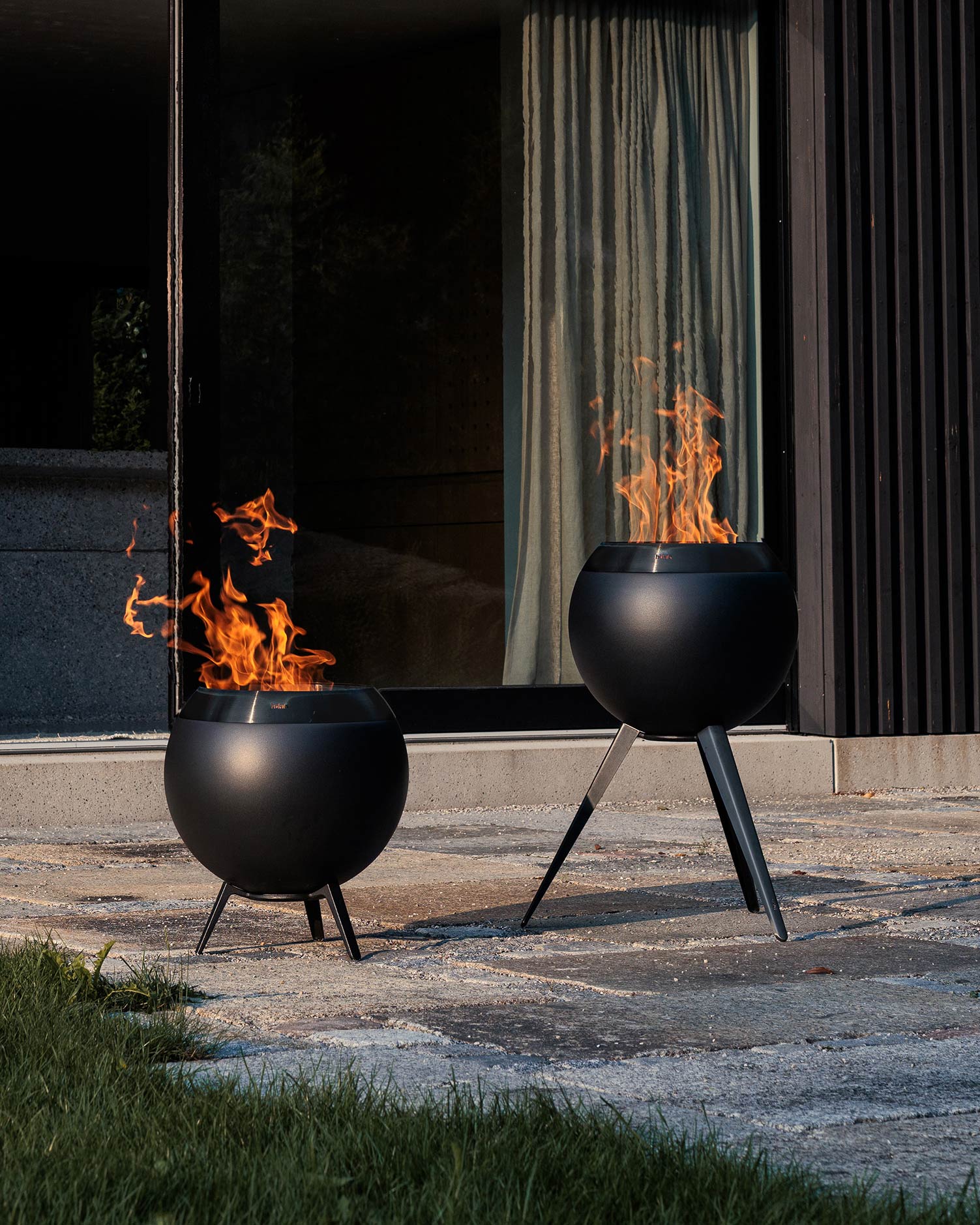 Höfats Moon Fire Basket | Heating and Living | Big Green Egg