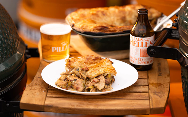 Falcon Enamelware X Big Green Egg Oven To Table Pie Dish X Willy's Pies