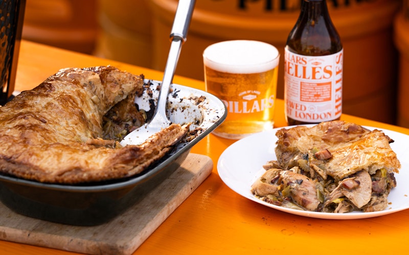 Falcon Enamelware X Big Green Egg Oven To Table Pie Dish X Willy's Pies