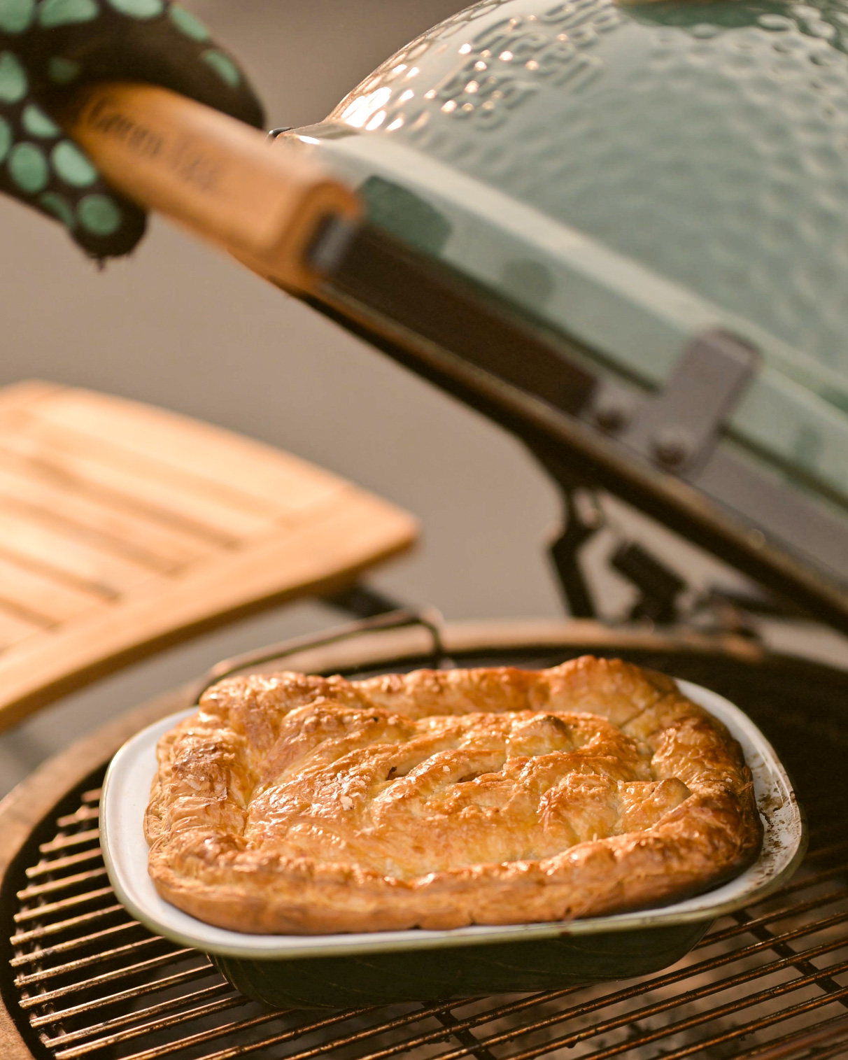 Falcon Enamelware X Big Green Egg Oven To Table Pie Dish X Willy's Pies