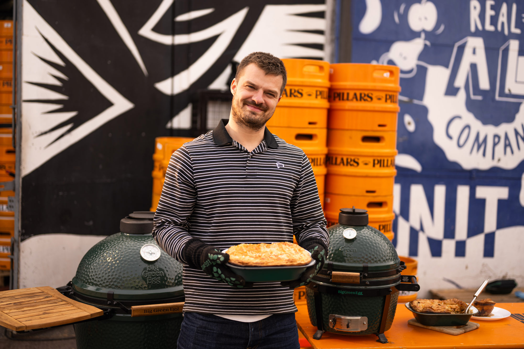 Falcon Enamelware X Big Green Egg Oven To Table Pie Dish X Willy's Pies