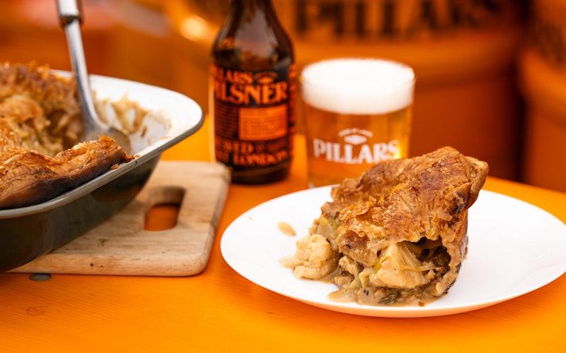 Edit ROAST CAULIFLOWER, LEEK AND COMTÉ PIE | Falcon Enamelware X Big Green Egg Oven To Table Pie Dish X Willy's Pies