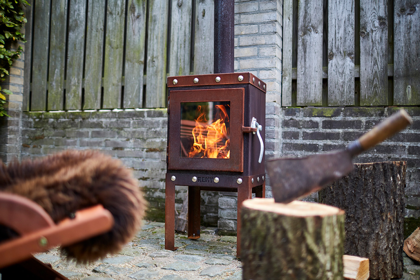 RB73  Piquia Outdoor Fireplace | Outdoor Heating | Big Green Egg
