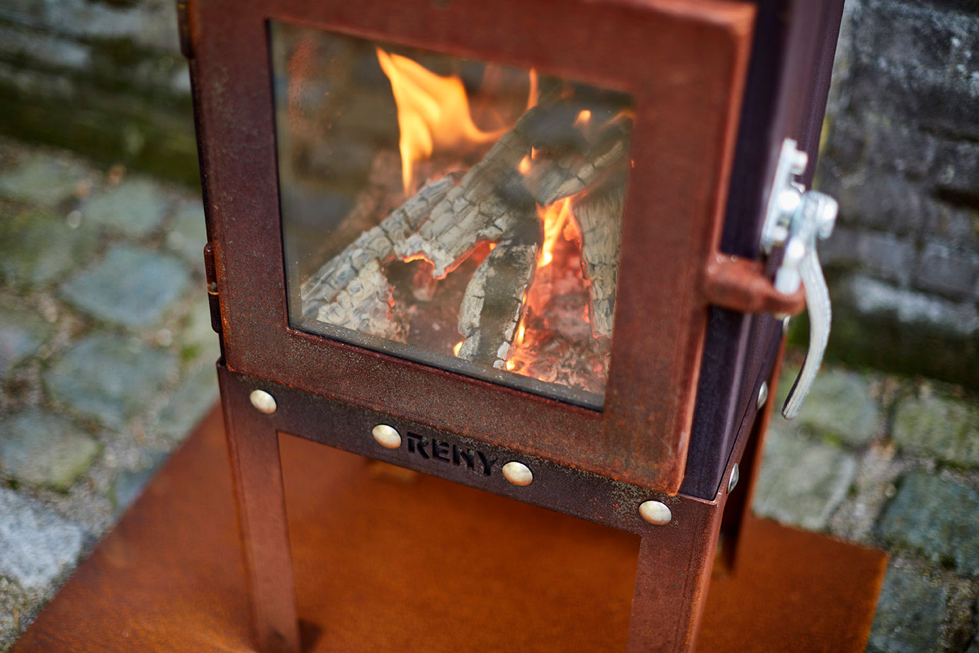 RB73  Piquia Outdoor Fireplace | Outdoor Heating | Big Green Egg
