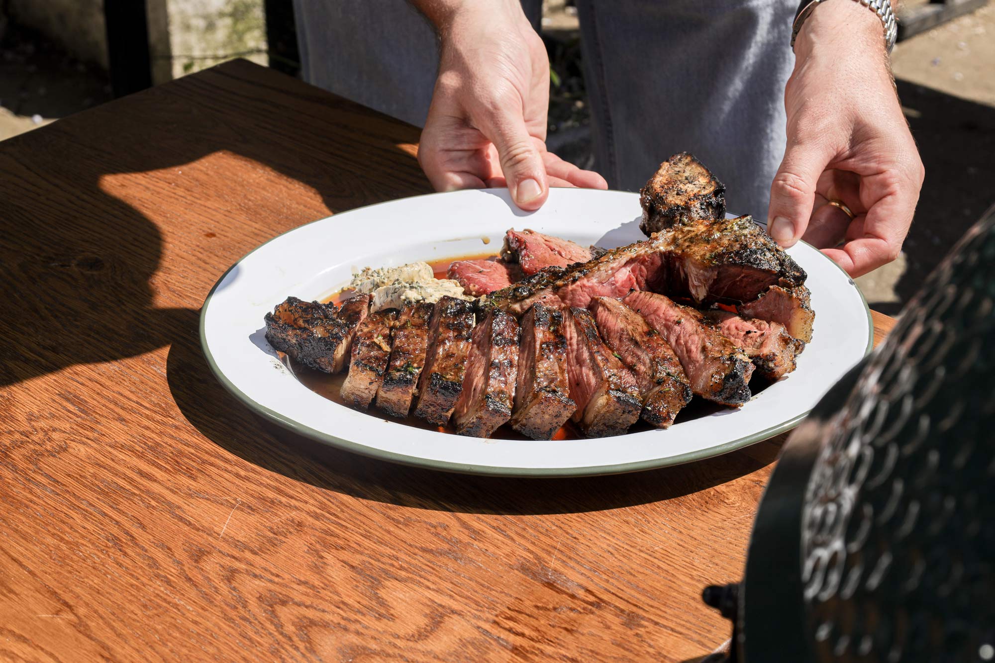 BIG GREEN EGG X PROVENANCE VILLAGE BUTCHER MEAT BOX
