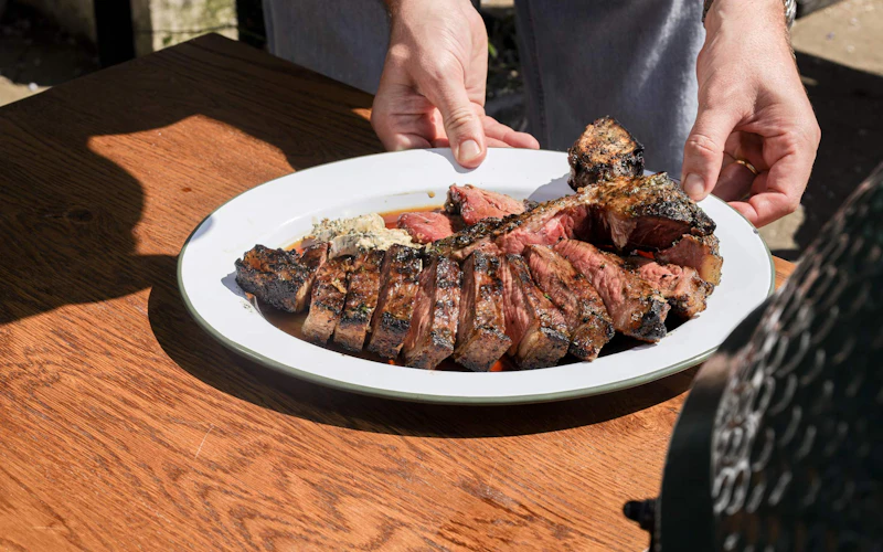 BIG GREEN EGG X PROVENANCE VILLAGE BUTCHER MEAT BOX