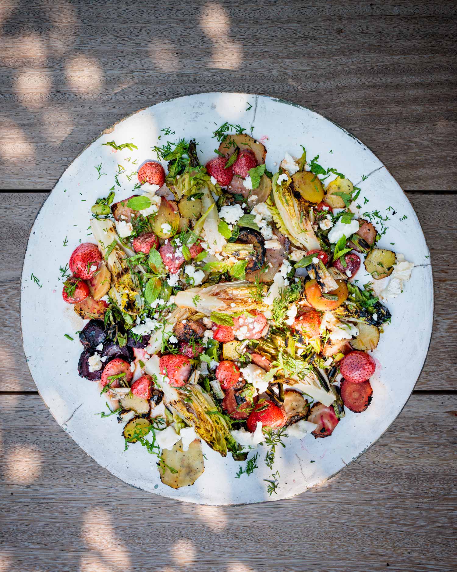 CHARRED STRAWBERRY, BEETROOT, LITTLE GEM & GOAT’S CHEESE SALAD | Recipes | Big Green Egg